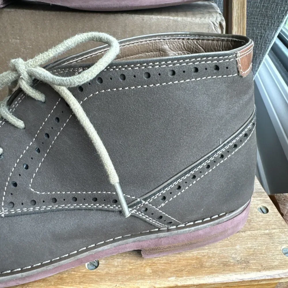 R2 Mens Brown Oxford Dress Shoes Suede-like Chukka Boot; Size 13M